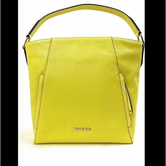 Michael Kors Handbags - NWT Michael Kors Evie Large Leather Hobo Shoulder Bag (Sunshine)